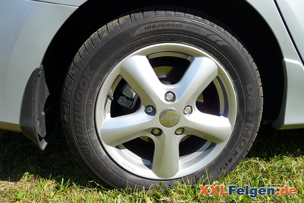DBV Samoa 15 Zoll Felgen und Winterreifen für Hyundai DBV Samoa 15 Zoll Felgen und Winterreifen für Hyundai