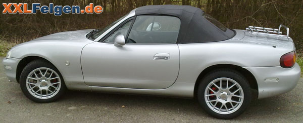 Mazda MX5 mit Alufelgen und Reifen (Komplettrad Angebot!)