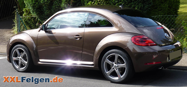 Ein VW Beetle mit DBV Venezia 18 Zoll Leichtmetallfelgen