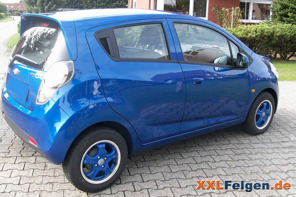 Blaue DBV Tahiti Sommer-Felgen für den Chevrolet Spark