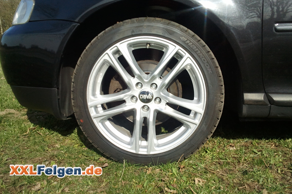 DBV Mauritius 17 Zoll Alufelgen silber lackiert mit Winterreifen DBV Mauritius 17 Zoll Alufelgen silber lackiert mit Winterreifen