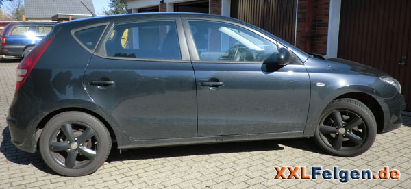 Hyundai i30 + DBV Samoa black 16 Zoll